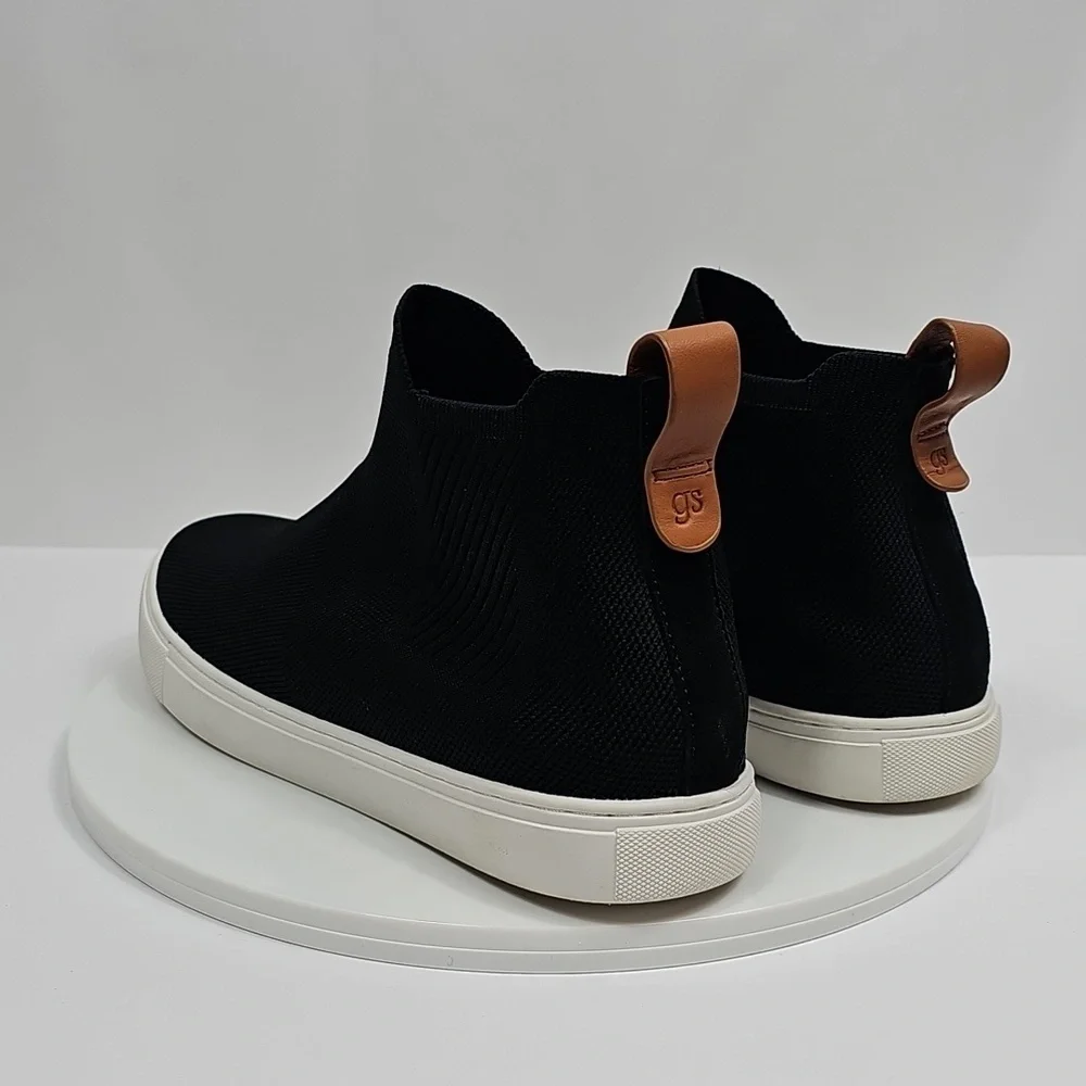 NIB Gentle Souls by Kenneth Cole Rory Elastic Mid Sneakers Size 10 Black Pull On